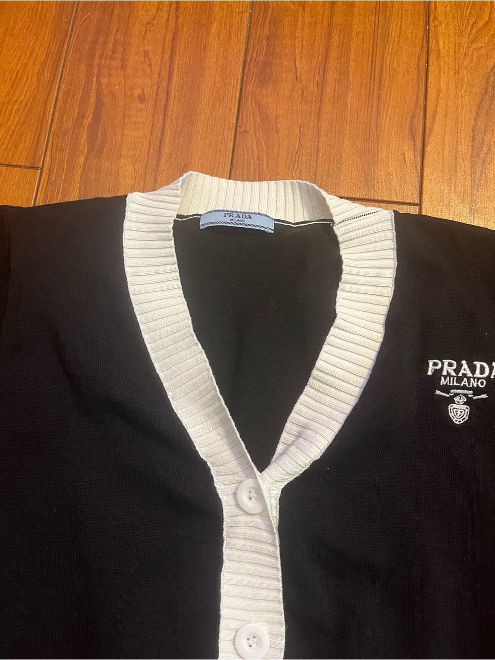 Prada style Short-Sleeve Black Cardigan with White Trim - Picture 3 of 7